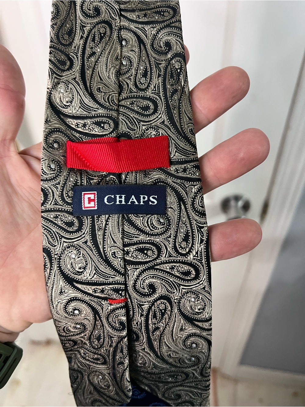 Chaps Silver and Black Paisley Silk Tie - Picture 3 of 4